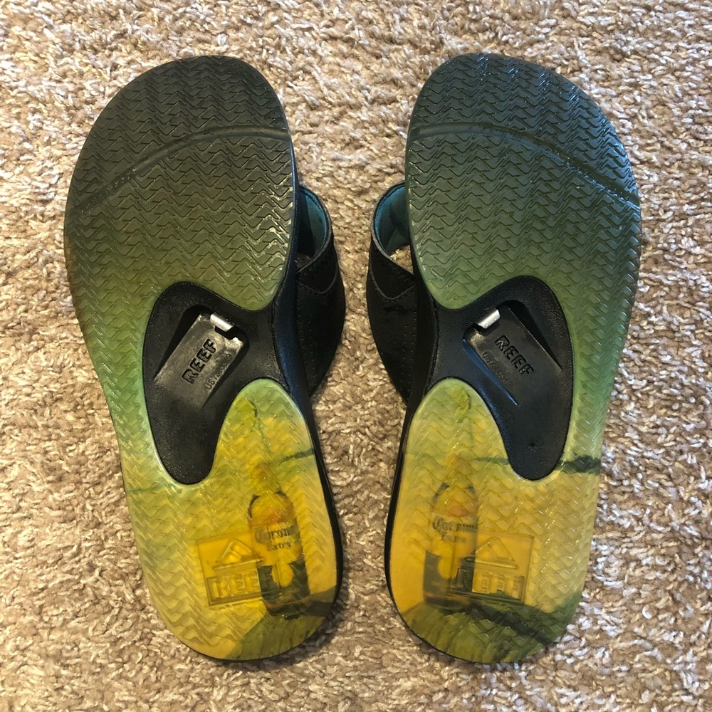 Rare Reef fanning sandals